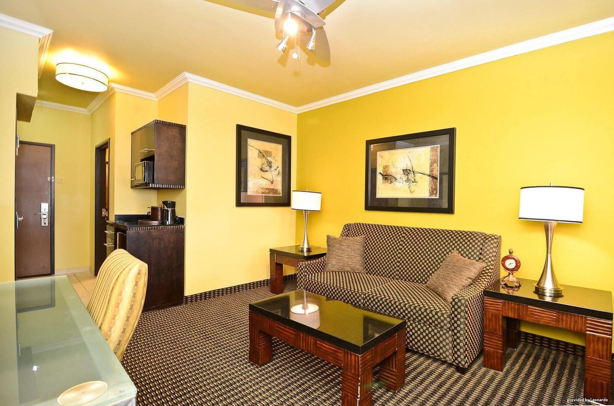 Best Western Plus Christopher Inn And Suites Forney Екстериор снимка
